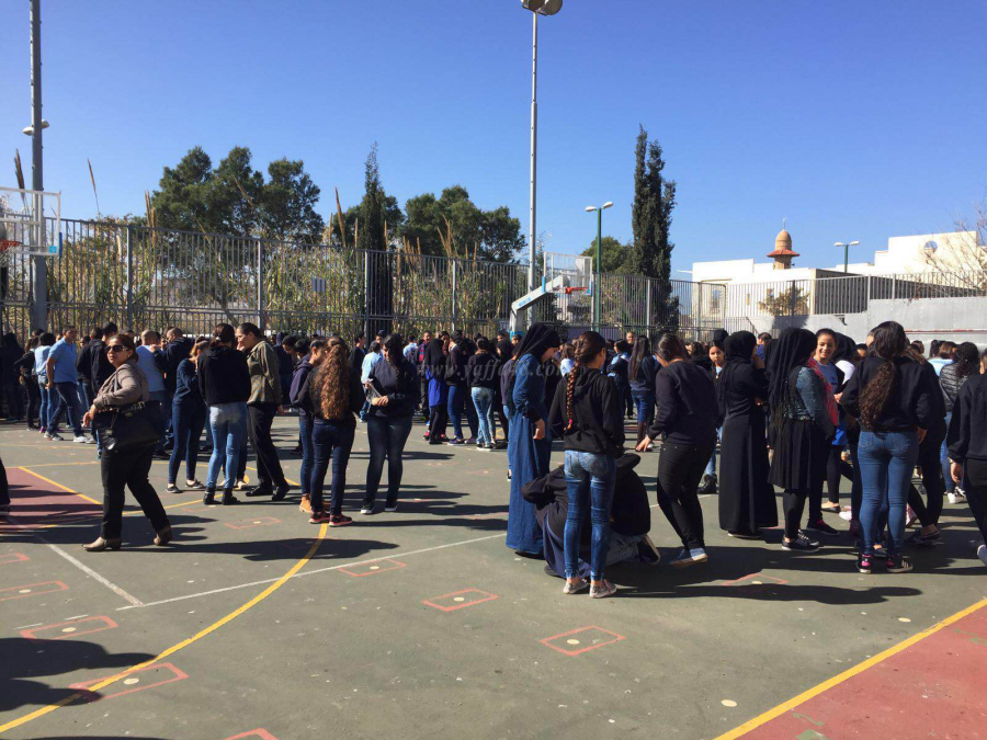 بالصور: تمرين الدفاع المدني في مدرسة أجيال الثانويّة بيافا 